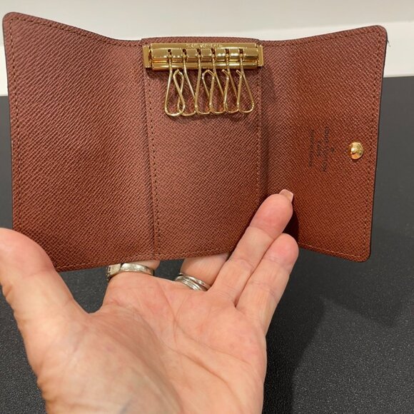 Louis Vuitton Six Key Holder in Monogram Canvas (JB1273) - Picture 4 of 5